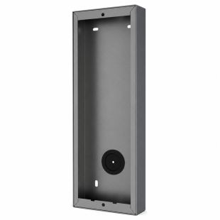Caja de superficie Golmar S831/AL SUPRA 3x1 en aluminio anodizado para montaje de placa de portero y videoportero.