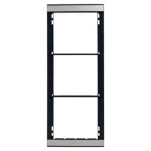 Soporte Tegui Serie 7 para 3 módulos modelo TEG375630 bastidor vertical para portero electrónico resistente para instalación exterior