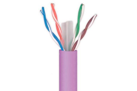 Cable UTP CAT6 Cu libre de halógeno con cubierta PVC para interior en color violeta al corte
